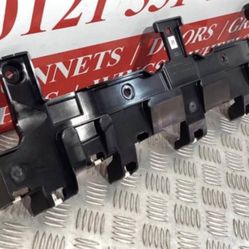 *NEW OEM RANGE ROVER L460 REAR BUMPER CENTRE SUPPORT BRACKET LR154(contact info removed)-ON