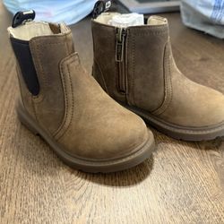 Ugg Size 8 Toddler Boots. Brand New 