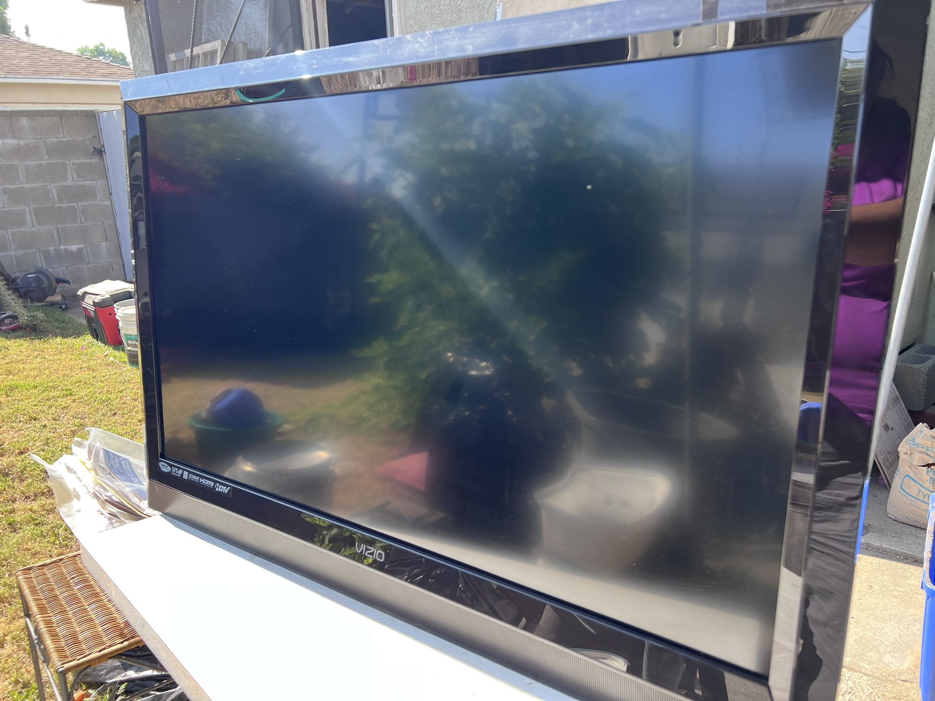 36 Inch Vizio TV