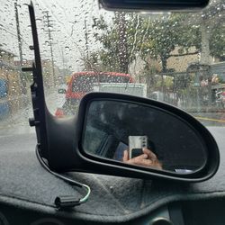 2000-2007 ford focus side mirror