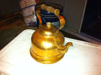 Silver tea pot