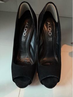 Aldo black suede heels