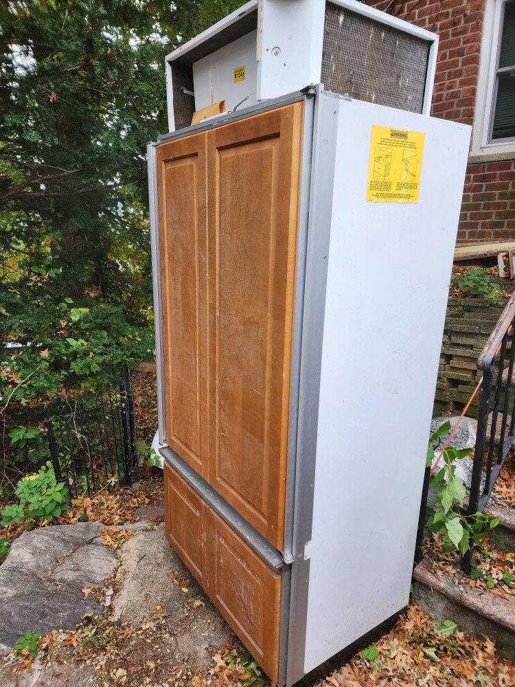 Sub Zero Fridge for Sale in Yonkers, NY OfferUp