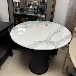 Modern white round dining table with a faux marble - 31”