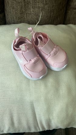 Nike Pink Shoes, Size 5 Toddler/ Tenis Nike Medida 5 Baby’s