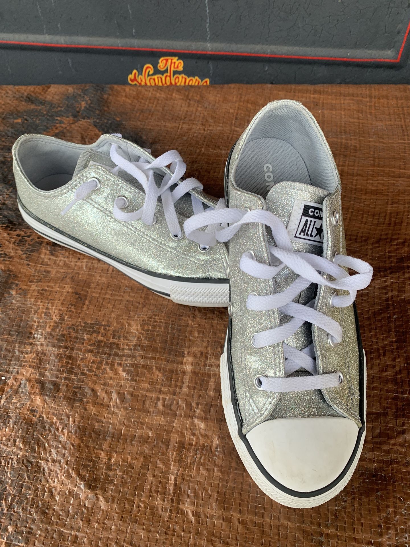 Junior Converse All-Star Chuck Taylor Silver Glitter Low Sneakers girls size 3