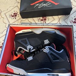 Jordan 4 Bred 