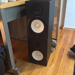 Yamaha HS8