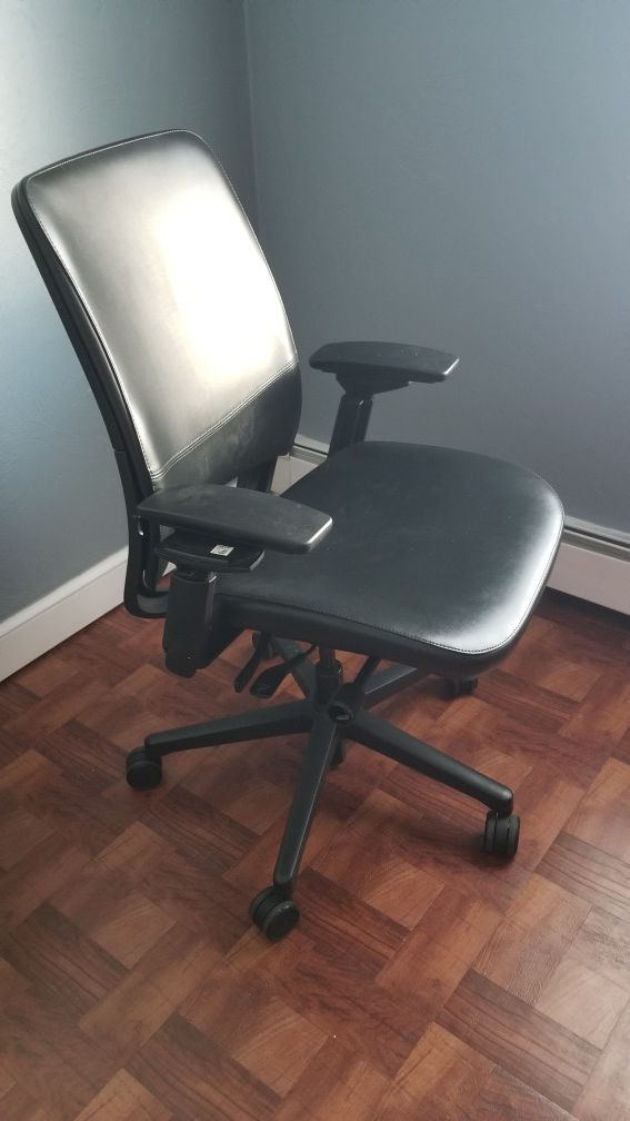 Office chair. FREE! FREE!