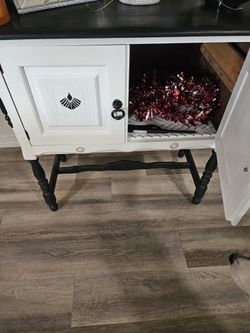 Accent Table