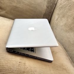 Apple MacBook Pro 13” I5/8GB/256GB SSD $140