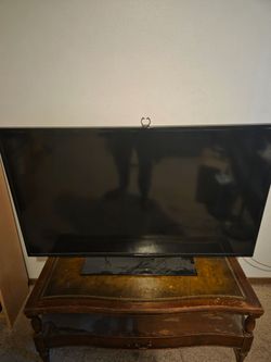 Working 44inchx26inch Samsung TV with Remote