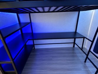 Metal bunk bed
