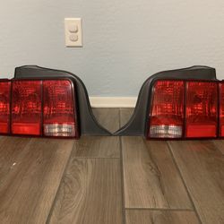 2005-2009 Mustang Tail Lights