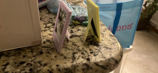 41 Party Favors for $5 : Small Picture Frames 41qty