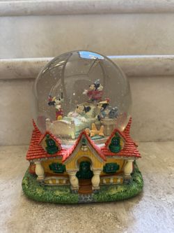 Vintage Disney World Snow globe With Mickey Mouse