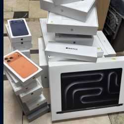 iPhone 17 Pro Max  Unlocked.  PLEASE READ DESCRIPTION.