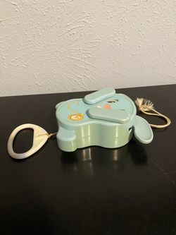 Vintage 1980 TOMY Peek-a-Boo Bunny Pull String Musical