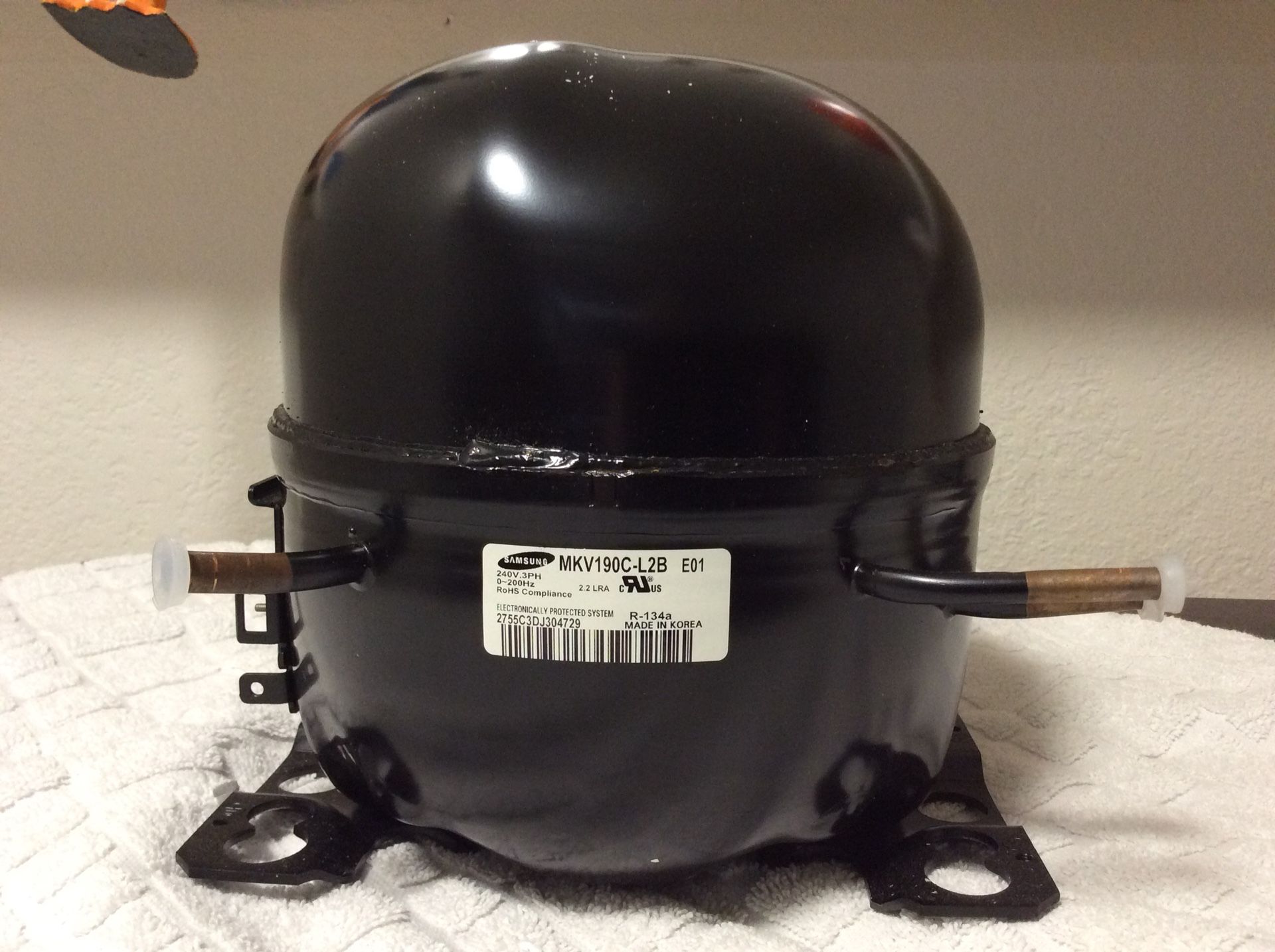 Samsung refrigerator compressor. MKV190CL2B/E01