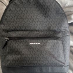 Authentic Michael Kors Pacey Medium Backpack 
