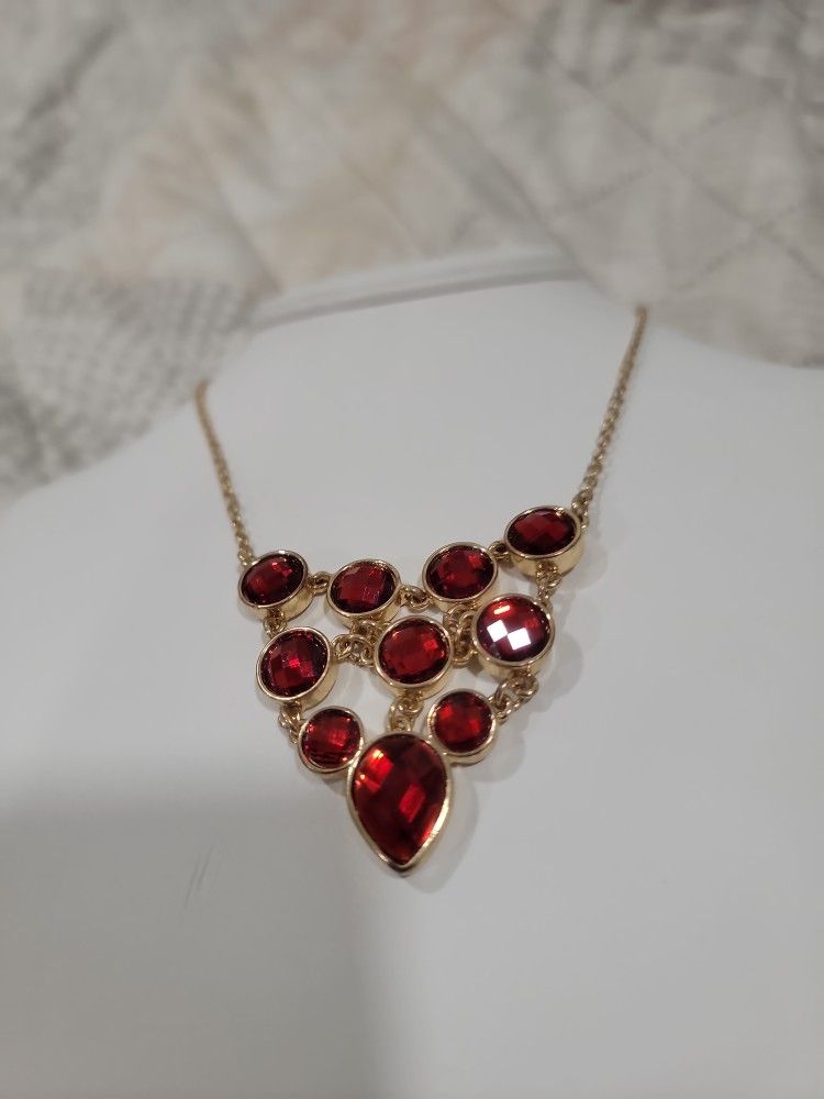 Necklece