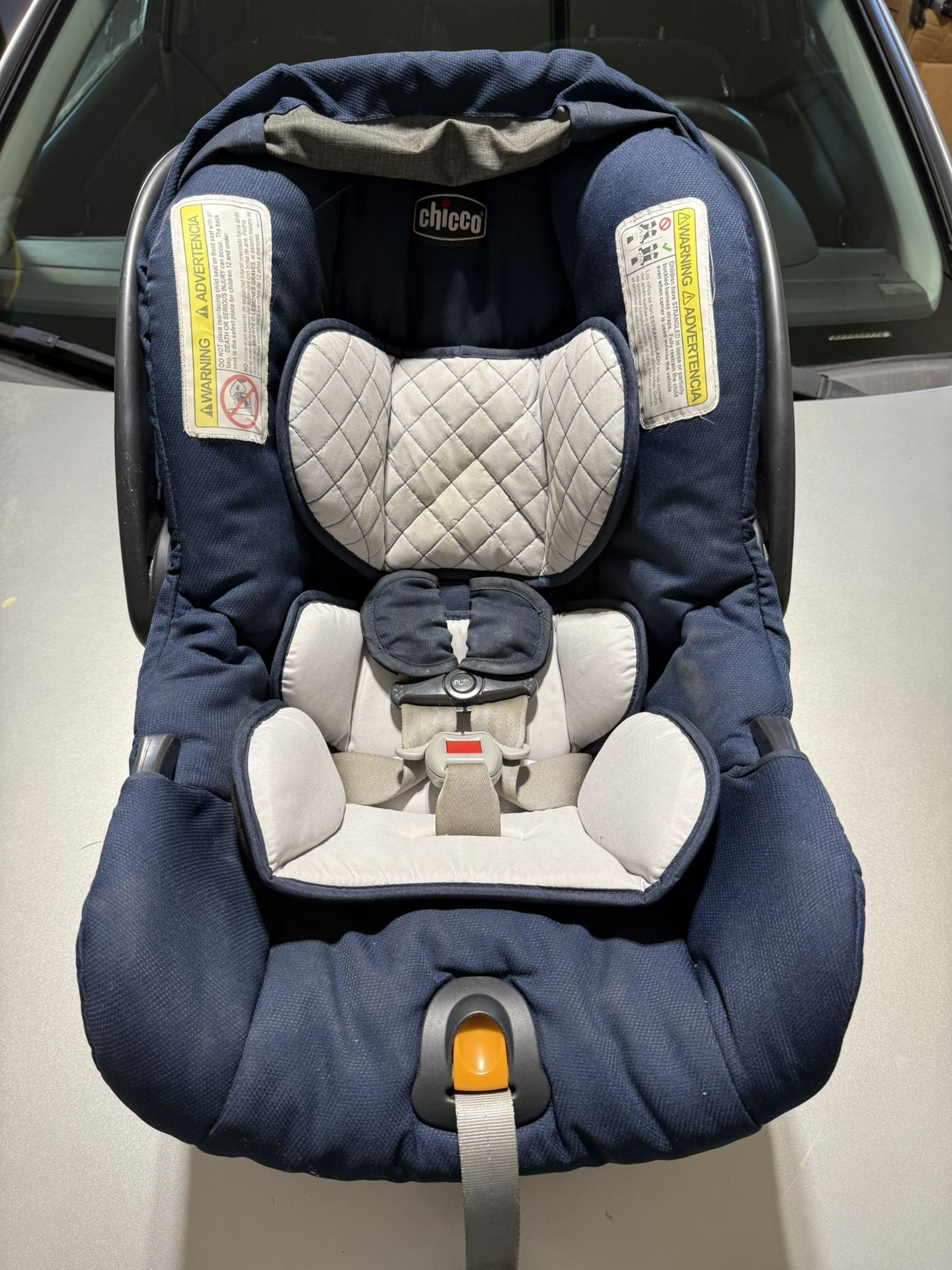 Chicco Keyfit 30 Newborn Infant car seat