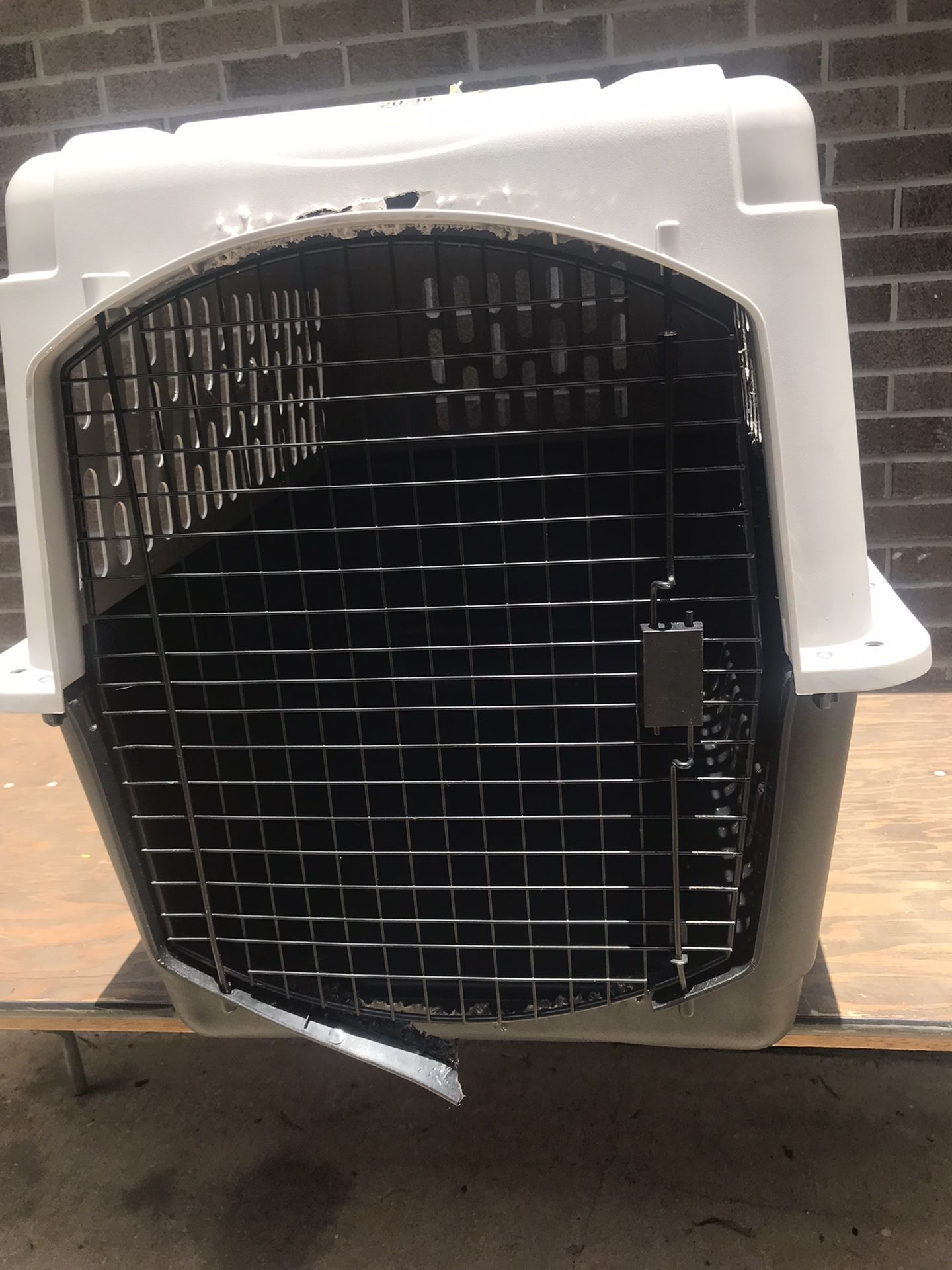 Pet Kennel/Carrier Large 38x26x30
