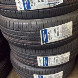 235/65/17 Kumho Tires 🛞 