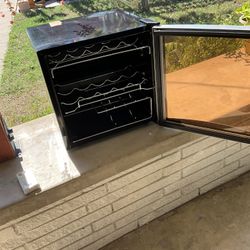 Wine Fridge/Beverage Fridge 