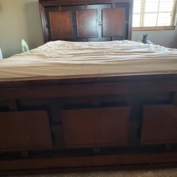 Bedroom Set For Sale 
