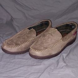 Signature Levi Struss House Loafer Slippers Size 9-10 New 