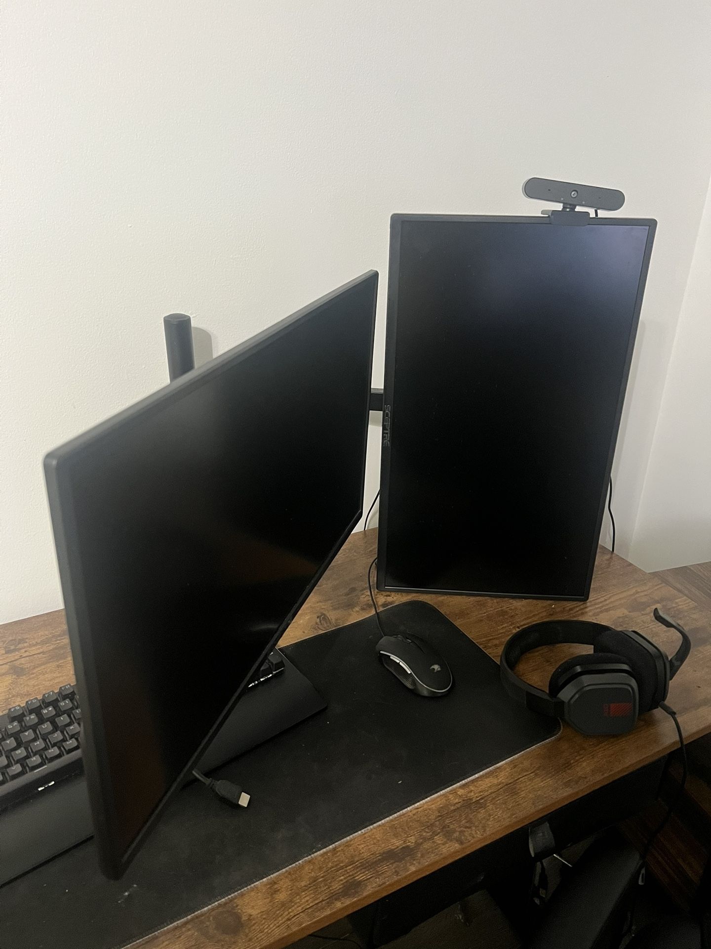Dual Monitor Stand With 2 sceptre Monitors