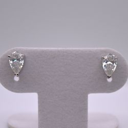 925 2crt Pear Cut Moissanite Earrings