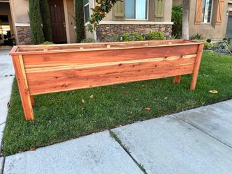 8ft long Redwood Garden Beds 🌶️🍓🌼🥦