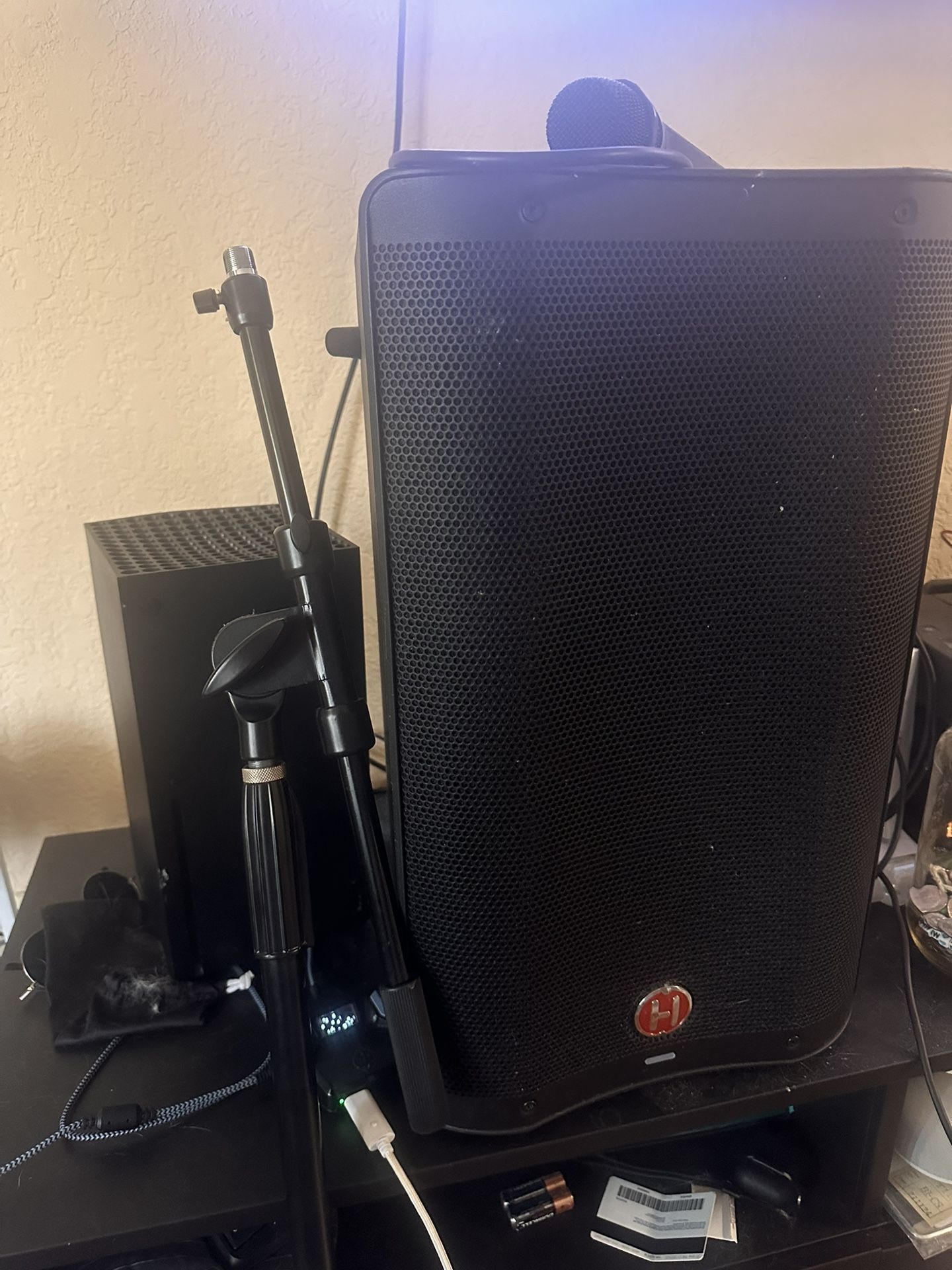 Amp Harbinger VARI V2410 Bluetooth/wired for Sale in Miami, FL OfferUp