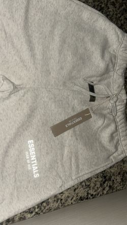 Large light- oatmeal essentials shorts