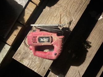 SKIL Electric Jigsaw with Blade