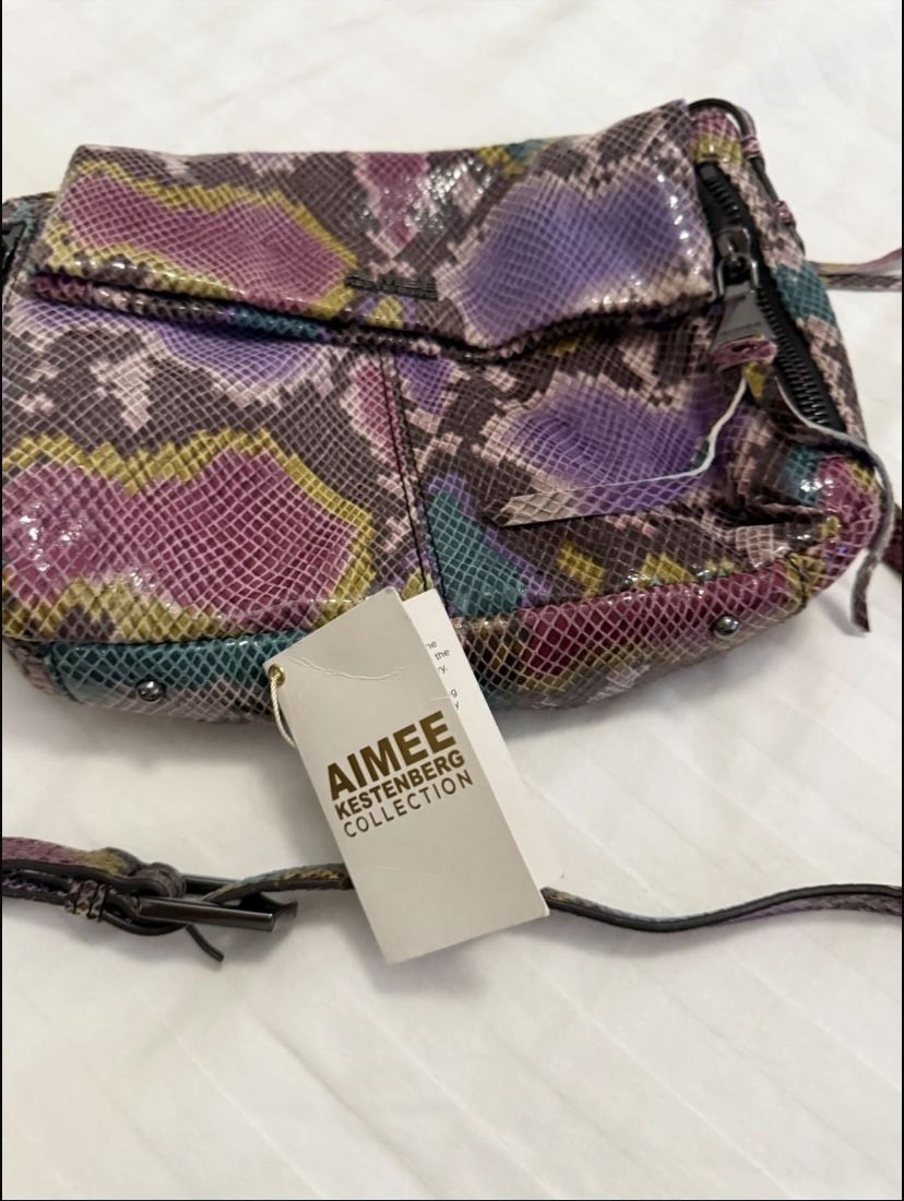 Hand Bag With Tag ( Ask For Price)