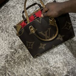 Louis Vuitton Female Handbag (verified ) for Sale in Brooklyn, NY - OfferUp