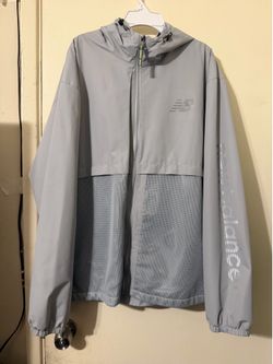 New balance windbreaker large