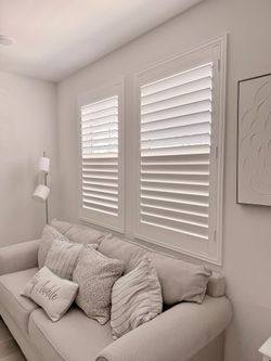 Plantation Shutters (FREE ESTIMATES & SAME DAY PRICING)- Custom, Wood, Interior Window Treatments, Coverings. Persianas de Madera. Se Habla Espanol.