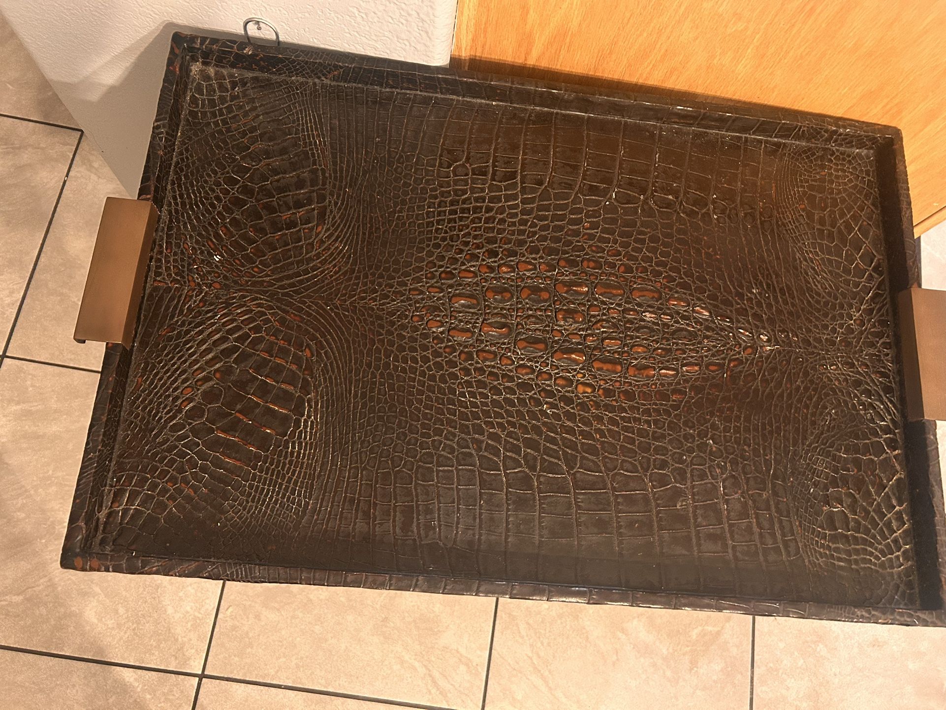 brown alligator trey