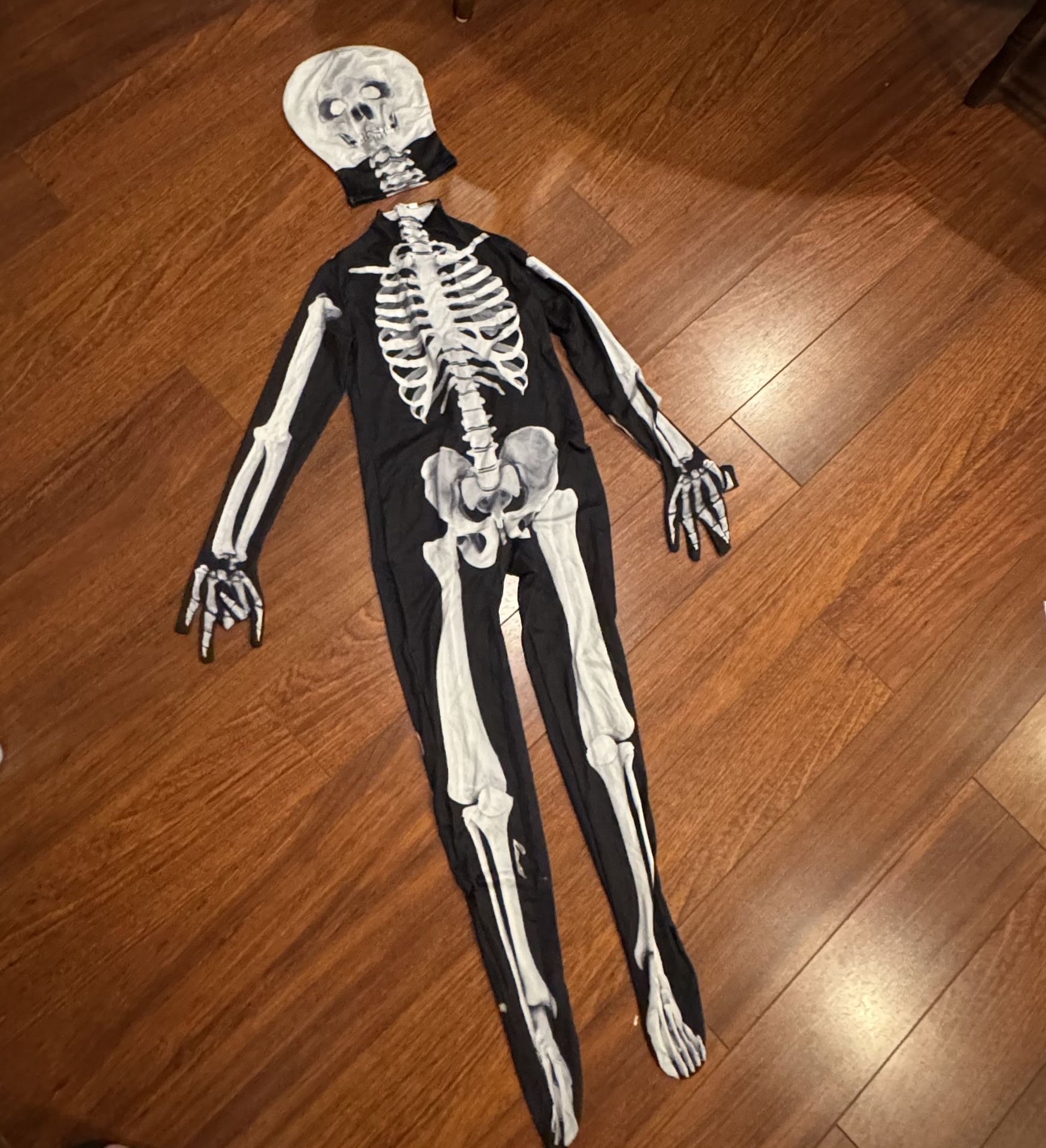 Halloween costume Ages 8-9