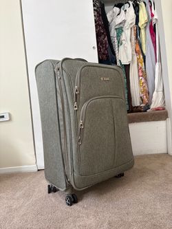 Large Soft-Side Spinner Luggage Suitcase London Fog
