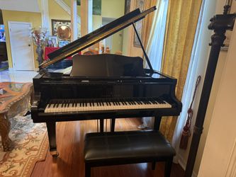 Young Chang Baby Grand Piano – Excellent Shape!