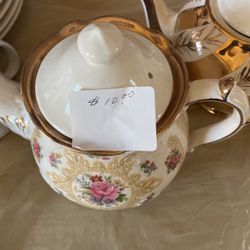 Tea pot