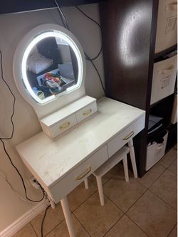 Small vanity