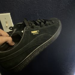 Puma Suedes Size 9