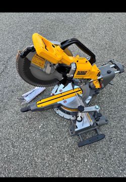 DEWALT 60V Lithium-Ion 12 in. Cordless Sliding Miter Saw (Tool Only