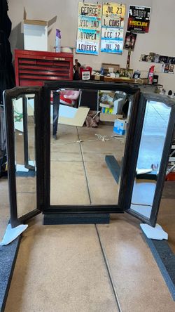 THOMASVILLE EMBASSY TRIFOLD MIRROR 19-044